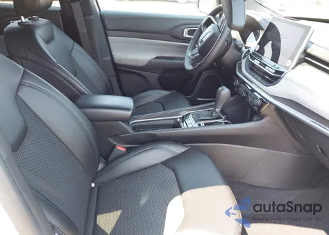 2024 Jeep Compass Latitude 4X4 from USA, damaged, VIN 3C4NJDBN4RT100721